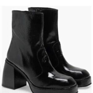 Free People Patent Leather Platform Boots With Zippers Size 41 NEW Never Worn